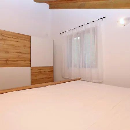 Appartement For Families With Children Risika, Krk - 23388 Vrbnik (Primorje-Gorski Kotar)